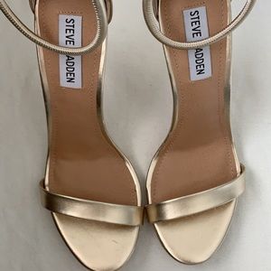 Steve Madden Soph in Gold. Never worn before.